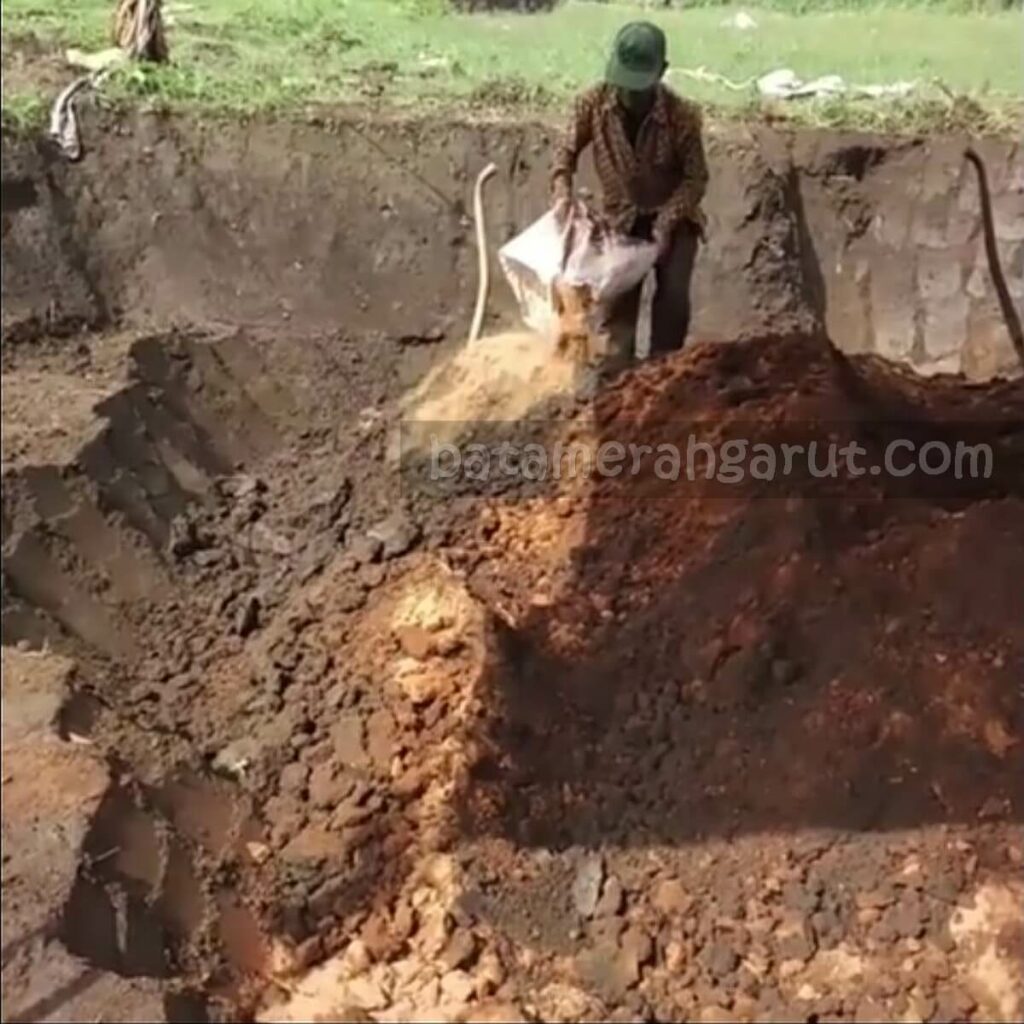 Pemilihan Pengolahan Tanah Liat di Pembuatan  Batu  Bata 